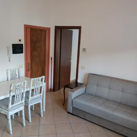 Comodita A Due Passi Dal Centro Di Apartment Verbania